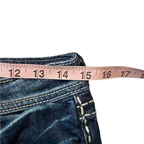 Miss Me Boyfriend Distressed Capri Pants 28 - Picture 5 of 14